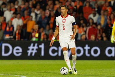 Jan Bednarek, Hollanda ve Polonya milli takımları arasında oynanan 2026 Dünya Kupası ön eleme maçında görüldü (Maciej Rogowski / Ball Raw Images)