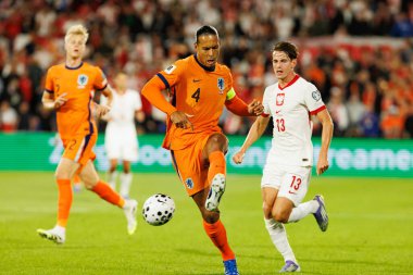 Virgil Van Dijk, Hollanda ve Polonya milli takımları arasında oynanan Dünya Kupası 2026 Avrupa ön eleme maçında görüldü (Maciej Rogowski / Ball Raw Images)