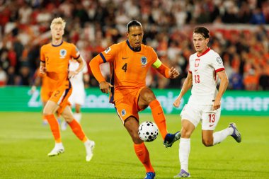 Virgil Van Dijk, Hollanda ve Polonya milli takımları arasında oynanan Dünya Kupası 2026 Avrupa ön eleme maçında görüldü (Maciej Rogowski / Ball Raw Images)