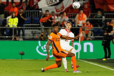Denzel Dumfries ve Nicola Zalewski, Hollanda ve Polonya milli takımları arasında oynanan 2026 Dünya Kupası ön eleme maçında görüldü (Maciej Rogowski / Ball Raw Images)