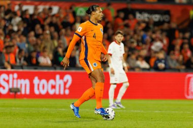 Virgil Van Dijk, Hollanda ve Polonya milli takımları arasında oynanan Dünya Kupası 2026 Avrupa ön eleme maçında görüldü (Maciej Rogowski / Ball Raw Images)