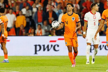 Tijjani Reijnders, Hollanda ve Polonya milli takımları arasında oynanan Dünya Kupası 2026 Avrupa ön eleme maçında görüldü (Maciej Rogowski / Ball Raw Images)
