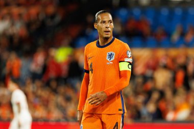 Virgil Van Dijk, Hollanda ve Polonya milli takımları arasında oynanan Dünya Kupası 2026 Avrupa ön eleme maçında görüldü (Maciej Rogowski / Ball Raw Images)