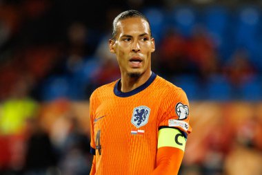 Virgil Van Dijk, Hollanda ve Polonya milli takımları arasında oynanan Dünya Kupası 2026 Avrupa ön eleme maçında görüldü (Maciej Rogowski / Ball Raw Images)