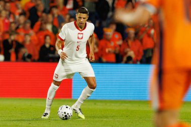 Jan Bednarek, Hollanda ve Polonya milli takımları arasında oynanan 2026 Dünya Kupası ön eleme maçında görüldü (Maciej Rogowski / Ball Raw Images)