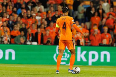 Virgil Van Dijk, Hollanda ve Polonya milli takımları arasında oynanan Dünya Kupası 2026 Avrupa ön eleme maçında görüldü (Maciej Rogowski / Ball Raw Images)