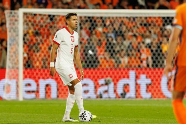 Jan Bednarek, Hollanda ve Polonya milli takımları arasında oynanan 2026 Dünya Kupası ön eleme maçında görüldü (Maciej Rogowski / Ball Raw Images)
