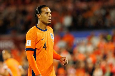 Virgil Van Dijk, Hollanda ve Polonya milli takımları arasında oynanan Dünya Kupası 2026 Avrupa ön eleme maçında görüldü (Maciej Rogowski / Ball Raw Images)