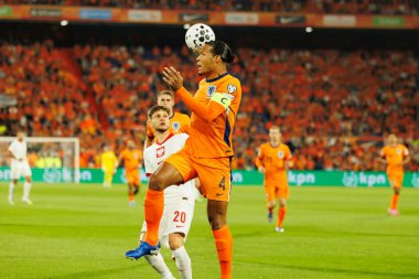 Virgil Van Dijk, Hollanda ve Polonya milli takımları arasında oynanan Dünya Kupası 2026 Avrupa ön eleme maçında görüldü (Maciej Rogowski / Ball Raw Images)