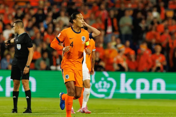 Virgil Van Dijk, Hollanda ve Polonya milli takımları arasında oynanan Dünya Kupası 2026 Avrupa ön eleme maçında görüldü (Maciej Rogowski / Ball Raw Images)