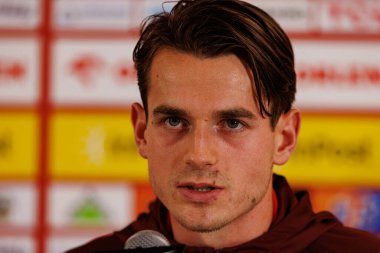 Chorzow, Polonya. 6 Eylül 2025; Jakub Kaminski, Finlandiya ile oynanan 2026 Dünya Kupası eleme maçından önce Polonya Milli Futbol Takımı 'nın Resmi Basın Konferansı ve antrenmanı sırasında görüldü. Maciej Rogowski / Alamy Canlı Haberleri