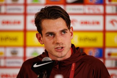 Chorzow, Polonya. 6 Eylül 2025; Jakub Kaminski, Finlandiya ile oynanan 2026 Dünya Kupası eleme maçından önce Polonya Milli Futbol Takımı 'nın Resmi Basın Konferansı ve antrenmanı sırasında görüldü. Maciej Rogowski / Alamy Canlı Haberleri