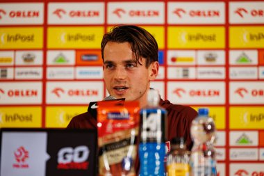 Chorzow, Polonya. 6 Eylül 2025; Jakub Kaminski, Finlandiya ile oynanan 2026 Dünya Kupası eleme maçından önce Polonya Milli Futbol Takımı 'nın Resmi Basın Konferansı ve antrenmanı sırasında görüldü. Maciej Rogowski / Alamy Canlı Haberleri