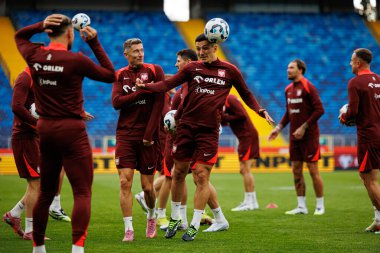 Bartosz Slisz, Polonya Milli Futbol Takımı 'nın 2026 Dünya Kupası öncesinde Finlandiya' ya karşı oynanan Resmi Basın Konferansı ve antrenmanı sırasında görüldü (Maciej Rogowski / Ball Raw Images)