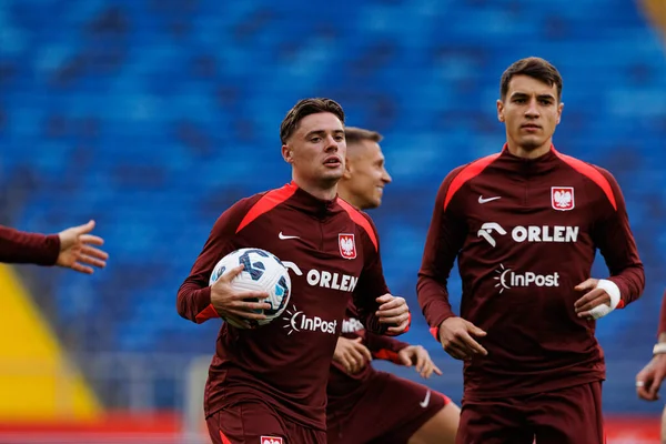 Nicola Zalewski, Polonya Milli Futbol Takımı 'nın 2026 Dünya Kupası öncesinde Finlandiya' ya karşı oynanan resmi basın toplantısı ve antrenmanı sırasında görüldü. (Maciej Rogowski / Ball Raw Images)