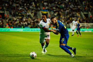 Jules Kounde ve Oleksandr Zubkov, Ukrayna ve Fransa milli takımları arasında oynanan 2026 Dünya Kupası ön eleme maçında görüldü (Maciej Rogowski / Ball Raw Images)