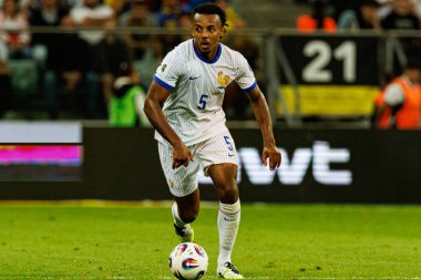 Jules Kounde, Ukrayna ve Fransa milli takımları arasında oynanan 2026 Dünya Kupası ön eleme maçında görüldü (Maciej Rogowski / Ball Raw Images)
