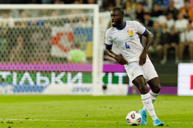 Dayot Upamecano, Ukrayna ve Fransa milli takımları arasında oynanan 2026 Dünya Kupası ön eleme maçında görüldü (Maciej Rogowski / Ball Raw Images)