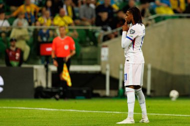 Michael Olise, Ukrayna ve Fransa milli takımları arasında oynanan Dünya Kupası 2026 Avrupa ön eleme maçında gol attıktan sonra kutlama yaparken görüldü (Maciej Rogowski / Ball Raw Images)