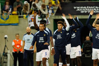 Jules Kounde ve Desire Doue, Ukrayna ve Fransa milli takımları arasında oynanan Dünya Kupası 2026 Avrupa ön eleme maçında görüldü (Maciej Rogowski / Ball Raw Images)