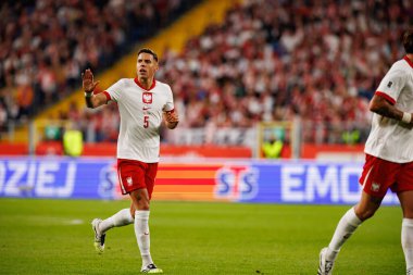 Jan Bednarek, Polonya ve Finlandiya milli takımları arasında oynanan 2026 Dünya Kupası ön eleme maçında görüldü (Maciej Rogowski / Ball Raw Images)