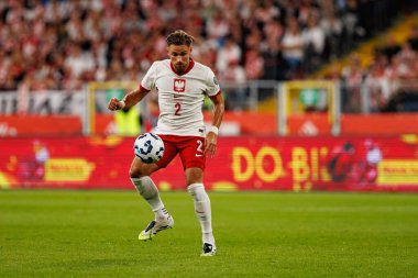 Matty Cash, Polonya ve Finlandiya milli takımları arasında oynanan Dünya Kupası 2026 Avrupa ön eleme maçında görüldü (Maciej Rogowski / Ball Raw Images)