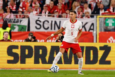 Jan Bednarek, Polonya ve Finlandiya milli takımları arasında oynanan 2026 Dünya Kupası ön eleme maçında görüldü (Maciej Rogowski / Ball Raw Images)