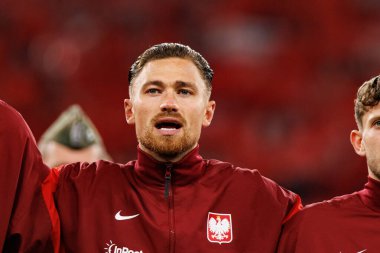 Matty Cash, Polonya ve Finlandiya milli takımları arasında oynanan Dünya Kupası 2026 Avrupa ön eleme maçında görüldü (Maciej Rogowski / Ball Raw Images)