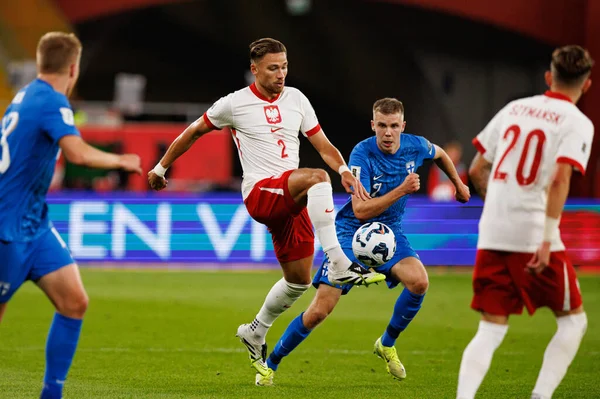 Matty Cash, Polonya ve Finlandiya milli takımları arasında oynanan Dünya Kupası 2026 Avrupa ön eleme maçında görüldü (Maciej Rogowski / Ball Raw Images)