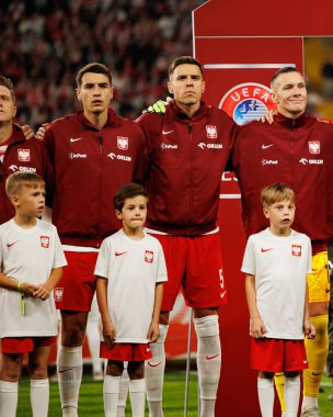 Jakub Kiwior, Jan Bednarek ve Lukasz Skorupski, 2026 Dünya Kupası Avrupa ön eleme maçında Polonya ve Finlandiya milli takımları arasında görüldü (Maciej Rogowski / Ball Raw Images)