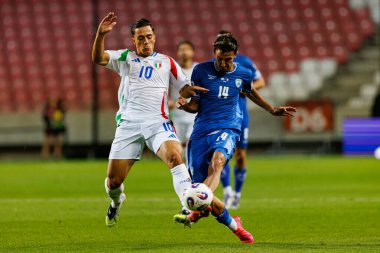 Giacomo Raspadori ve Guy Mizrahi, 2026 Dünya Kupası 'nda İsrail ve İtalya milli takımları arasında oynanan Avrupa ön eleme maçında görüldü (Maciej Rogowski / Ball Raw Images)