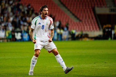 Sandro Tonali, Dünya Kupası 2026 Avrupa eleme maçında İsrail ve İtalya milli takımları arasında attığı golün ardından kutlama yaparken görüldü (Maciej Rogowski / Ball Raw Images)