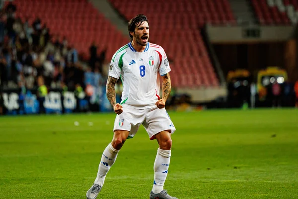 Sandro Tonali, Dünya Kupası 2026 Avrupa eleme maçında İsrail ve İtalya milli takımları arasında attığı golün ardından kutlama yaparken görüldü (Maciej Rogowski / Ball Raw Images)