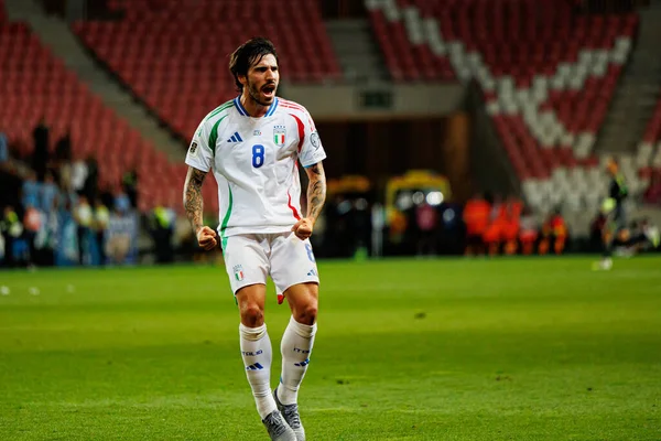 Sandro Tonali, Dünya Kupası 2026 Avrupa eleme maçında İsrail ve İtalya milli takımları arasında attığı golün ardından kutlama yaparken görüldü (Maciej Rogowski / Ball Raw Images)