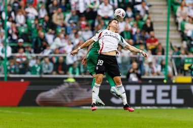 Noah Weisshaupt and Vasco Lopes seen during PKO BP Ekstraklasa 25 26 game between teams of Legia Warszawa and Radomiak Radom at Wojska Polskiego Stadium (Maciej Rogowski/Ball Raw Images)