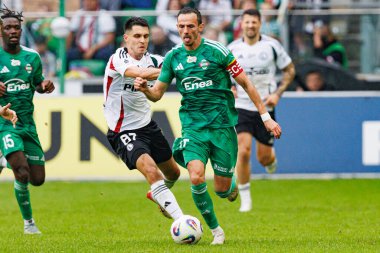 Bartosz Kapustka and Rafal Wolski seen during PKO BP Ekstraklasa 25 26 game between teams of Legia Warszawa and Radomiak Radom at Wojska Polskiego Stadium (Maciej Rogowski/Ball Raw Images)