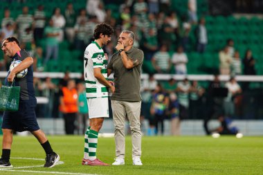 Francisco Trincao and Rui Borges seen during Champions League 25 26 league phase game between Sporting CP and FC Kairat Almaty (Maciej Rogowski/ Ball Raw Images)