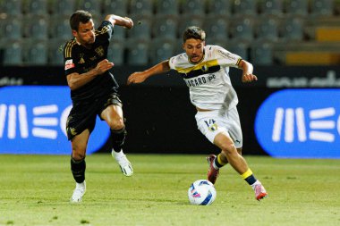 Andre Geraldes and Mathias De Amorim seen during Liga Portugal game between teams of Casa Pia and FC Famalicao at Estadio Municipal Rio Maior (Maciej Rogowski/Ball Raw Images)