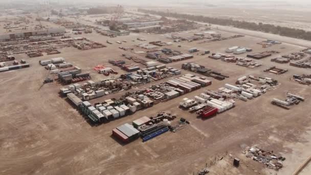 AERIAL. Vista superior da zona de indusrtry nos EAU — Vídeo de Stock