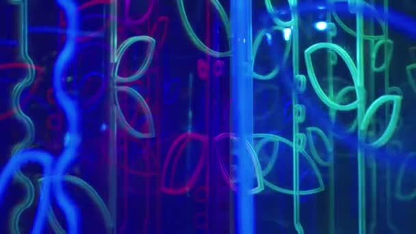 Led şerit aydınlatma enstalasyonu — Stok video