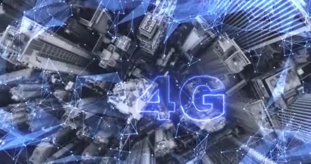 AERIAL. 5G-Netzwerk digitales Hologramm auf dem Hintergrund der Stadt. 5G-Netzwerk drahtlose Systeme. — Stockvideo