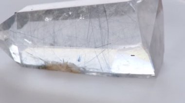 Tourmaline dahil ile açık kuvars