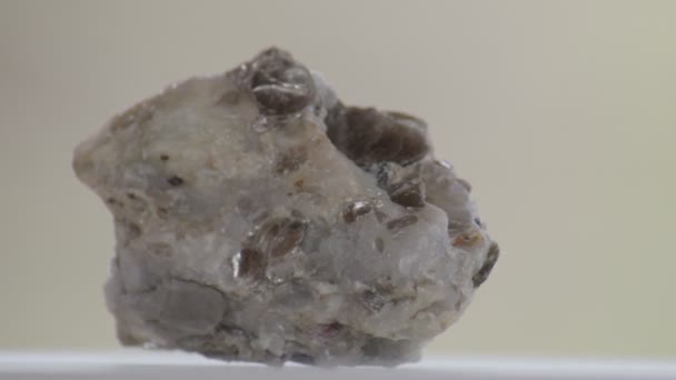 Mica mineral muscovite rock geology isinglass — Stock Video