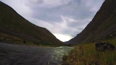 Chulyshman Nehri, zaman atlamalı