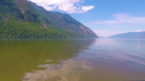 Lake Teletskoe. Altai mountains — Stock Video
