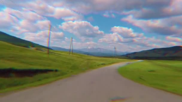Estrada de terra no distrito de Ulagan, montanhas Altai, Sibéria, Rússia — Vídeo de Stock