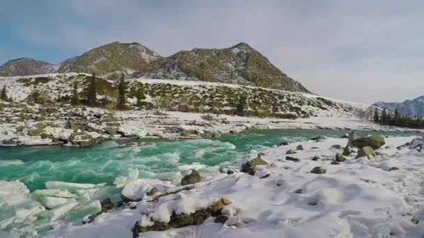 Altai River Katun winter ice — Stock Video