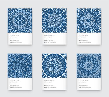 Klasik Moda Mavi Rengi. Vektör Asgari Grafik. Dikey Soyut Desen Kartları Ayarlandı.