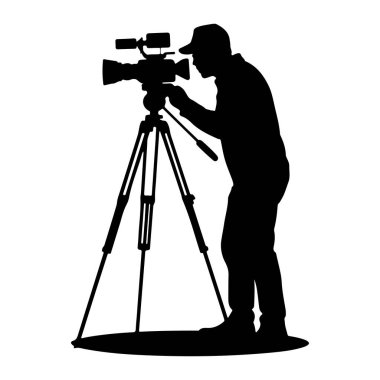 Şapka takan birinin siyah silueti tripoda monte edilmiş profesyonel bir video kameranın arkasında duruyor. Bir kişi kamerayı bir eliyle tutuyor ve diğer eliyle ayarlıyor, çekim yapıyor ya da kaydediyor gibi görünüyor. Ka...