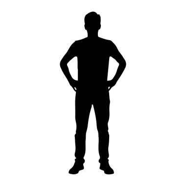 Siyah siluet bir adam elleri kalçasının üzerinde duruyor. O bir tişört ve pantolon giyiyor, ayaklarında ayakkabıları var. Siluet, beyaz bir arkaplanda izole edilmiş. Bu da, sıradan poziyonlarda bir insanın temiz ve modern bir grafik çizimini sunuyor.